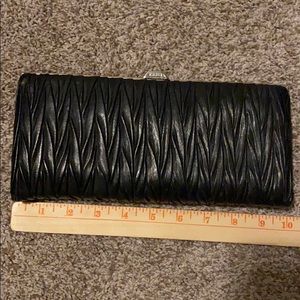 Lodis black clutch